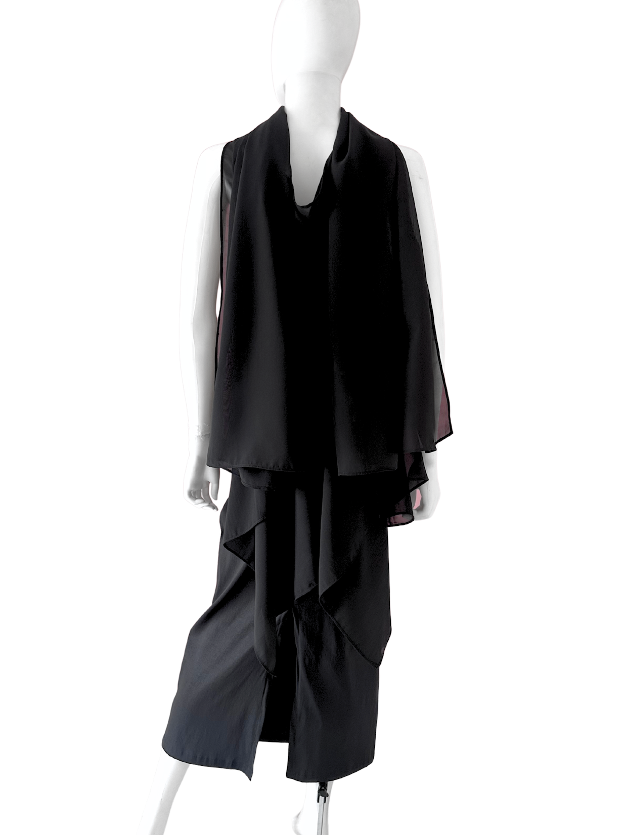 Vestido con capa shiffon negro