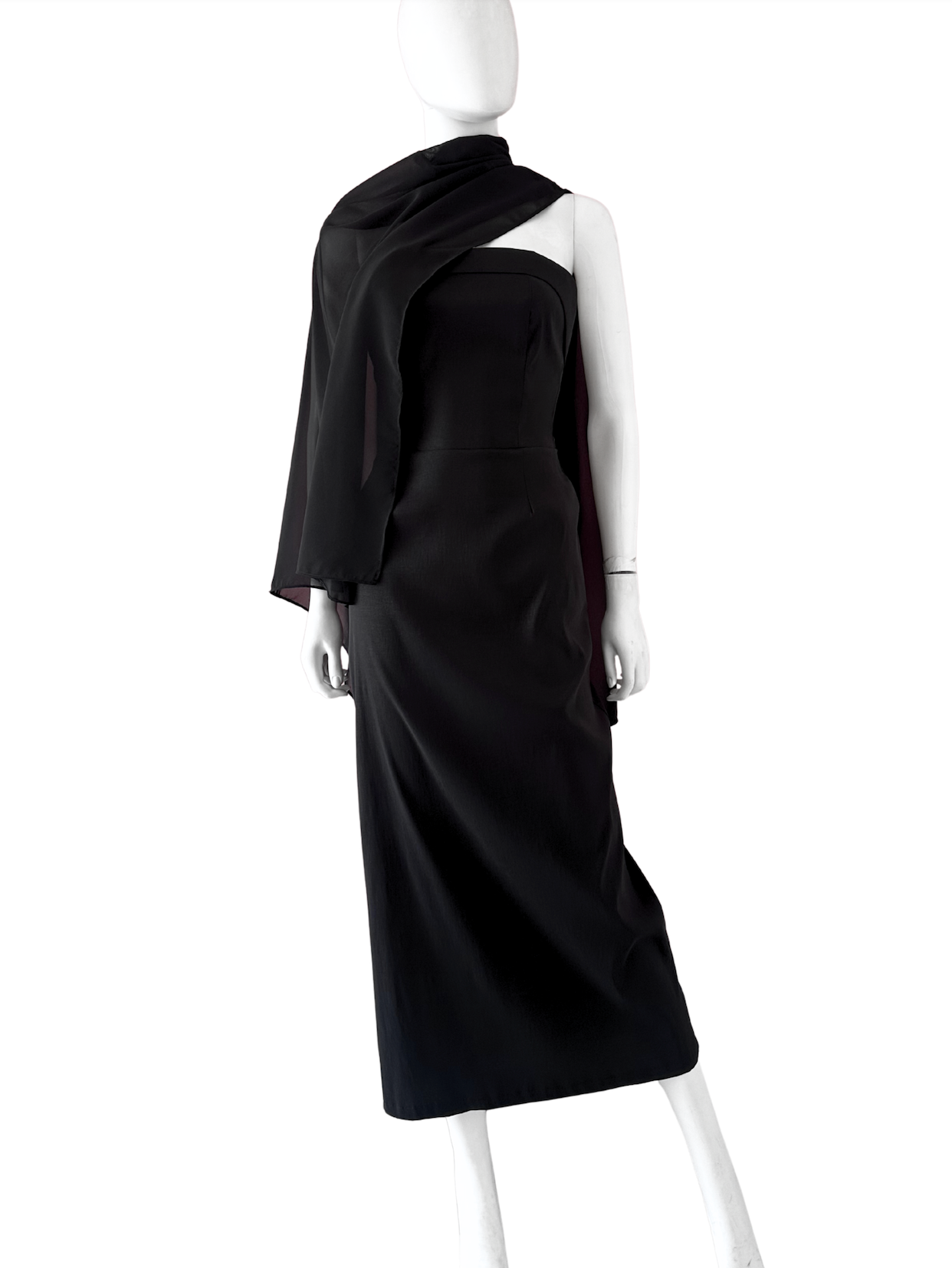 Vestido con capa shiffon negro