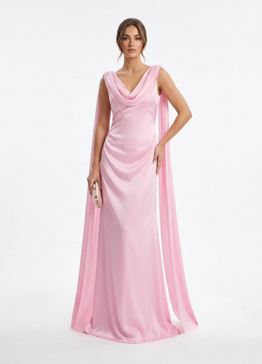 Vestido escote caído y colgantes rosa pastel