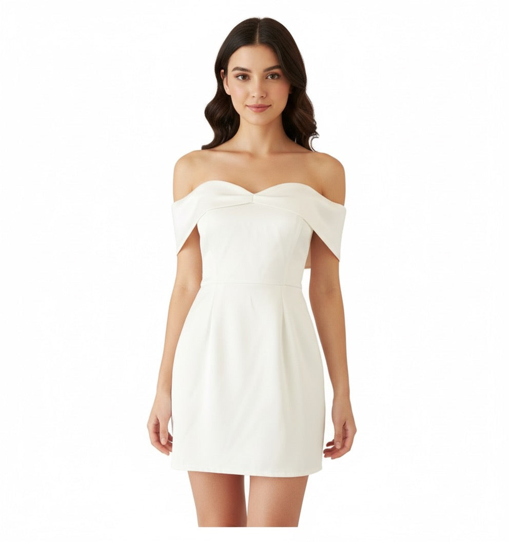 Vestido corto sin hombros ivory.