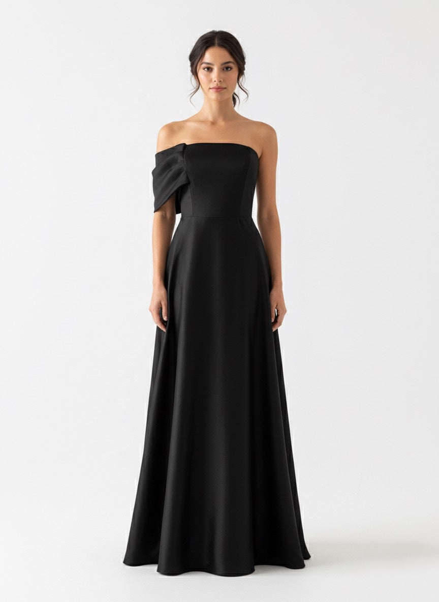 Vestido manga caída plisada negro