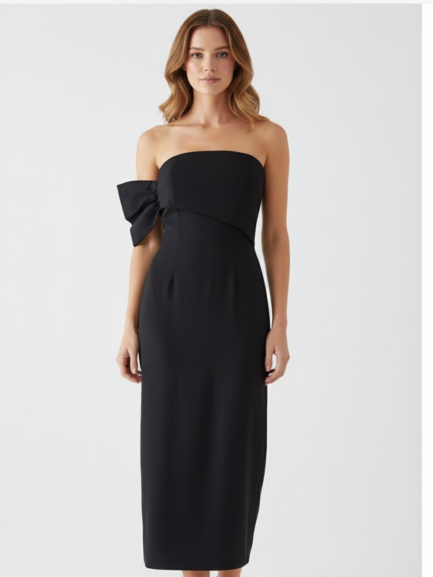 Vestido midi moño en brazo falda recta negro