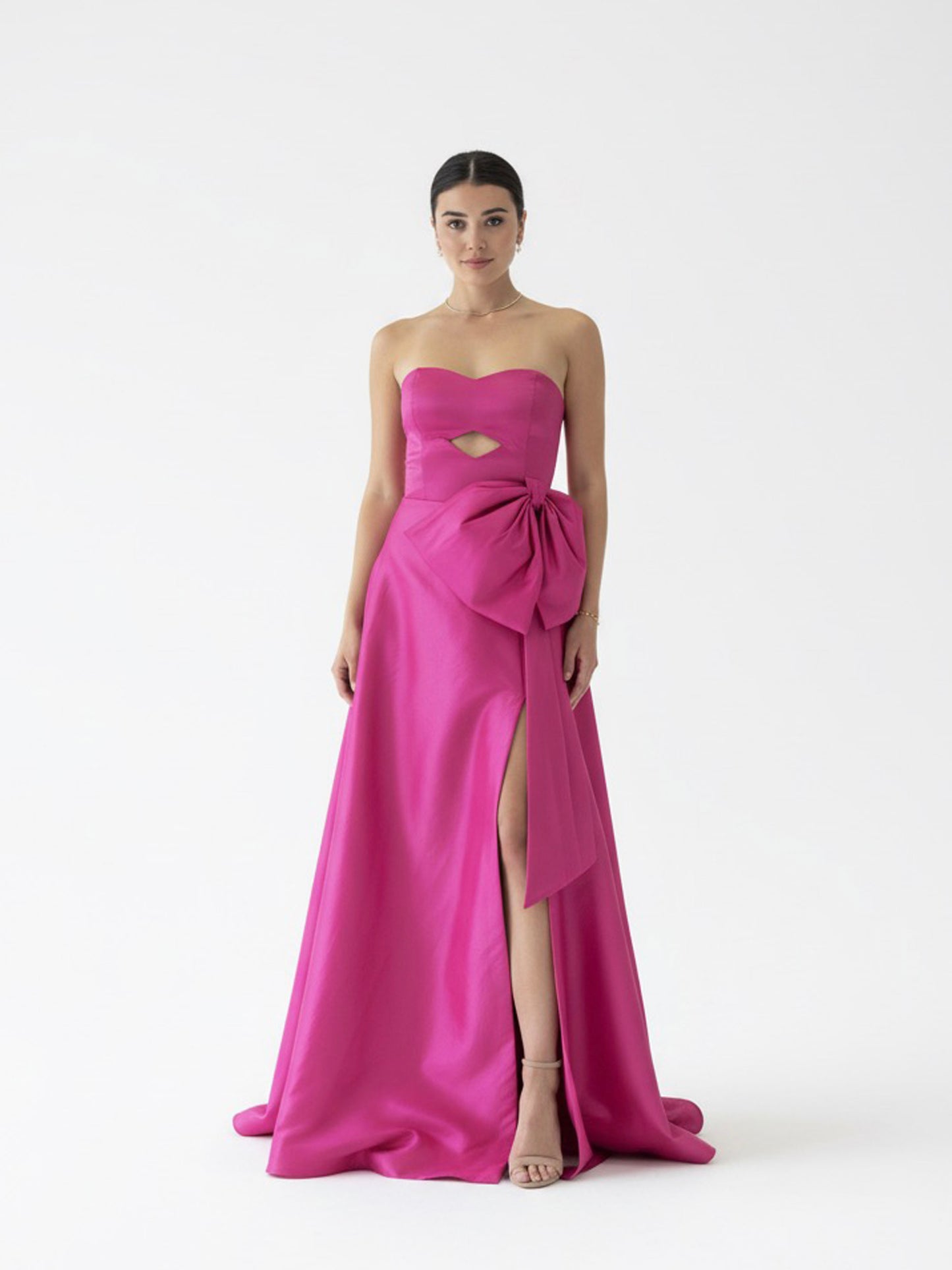Vestido cut out moño falda amplia rosa