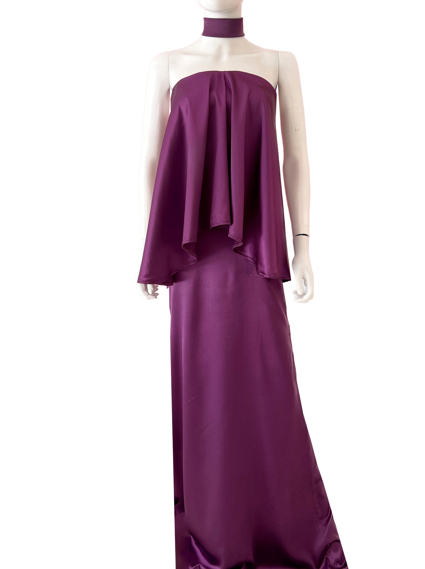 Vestido choker blusa volante uva.