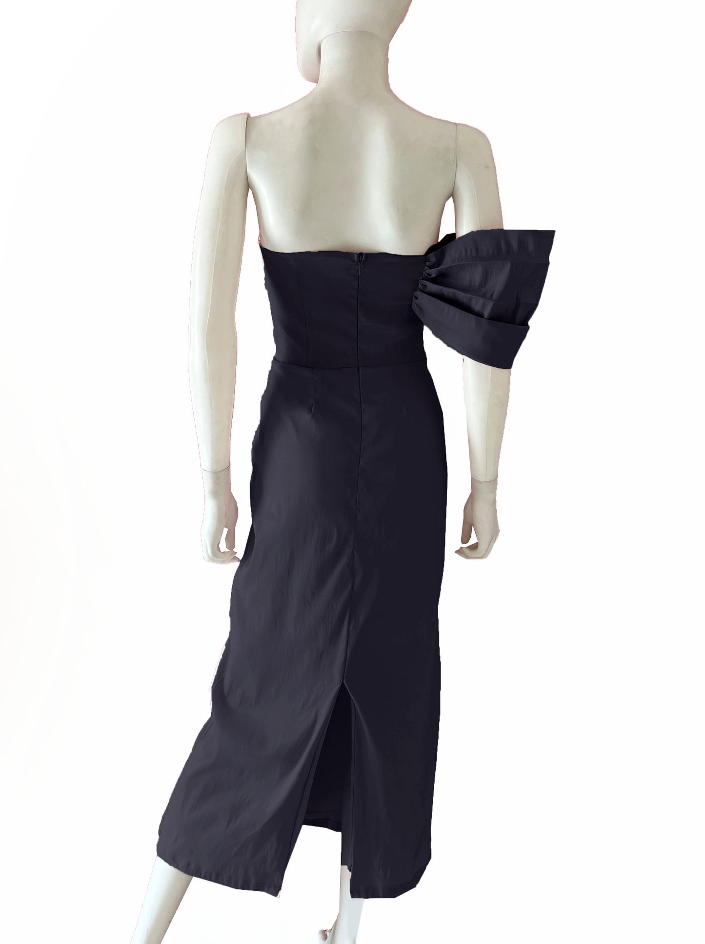 Vestido moño en brazo falda recta negro