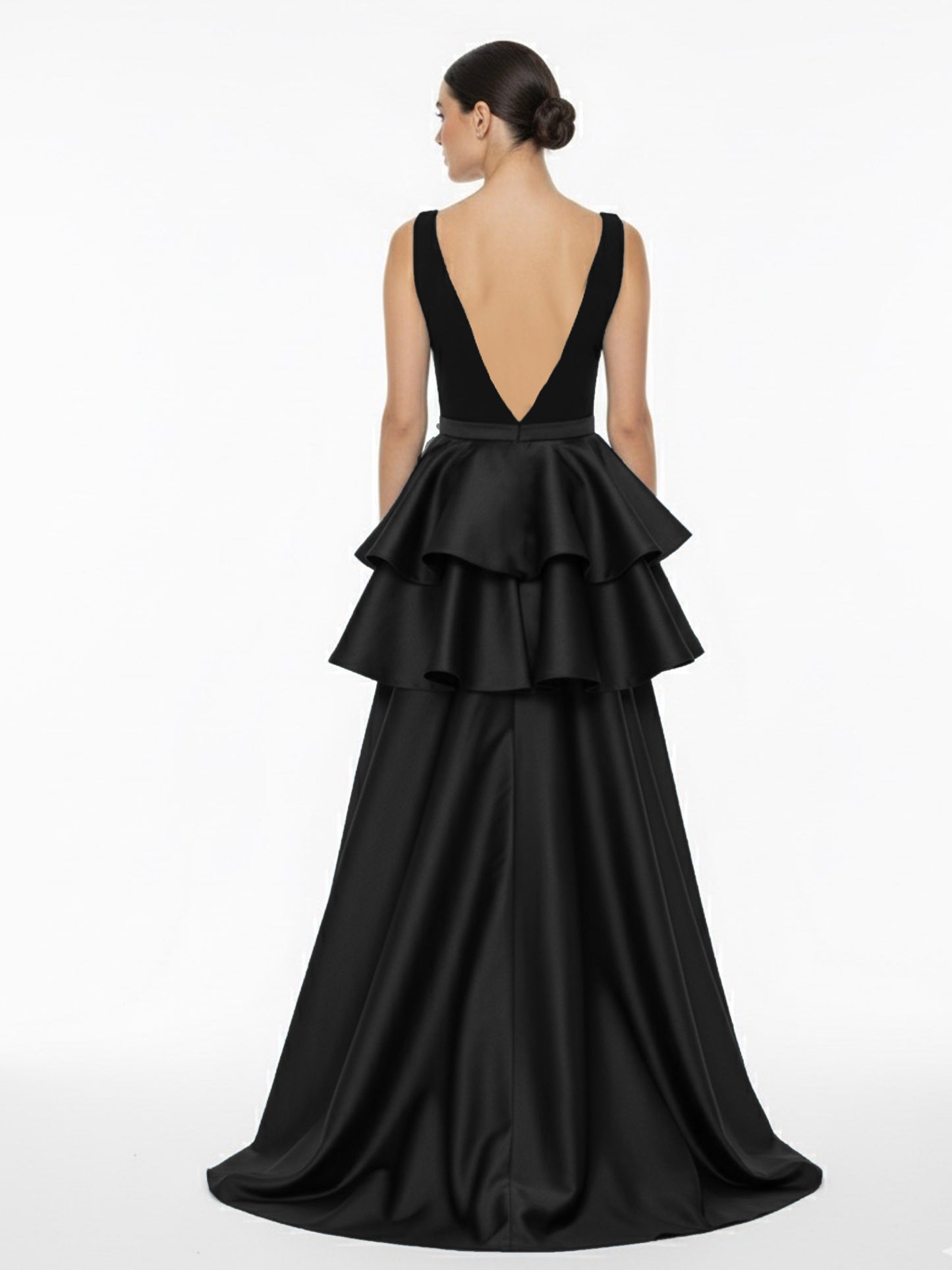 Vestido cauda con volantes negro