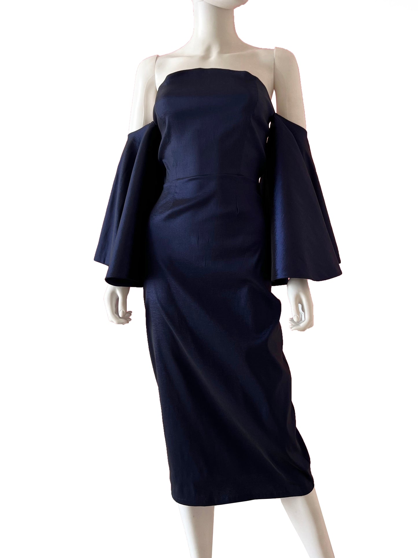 Vestido manga oversize midi azul marino.