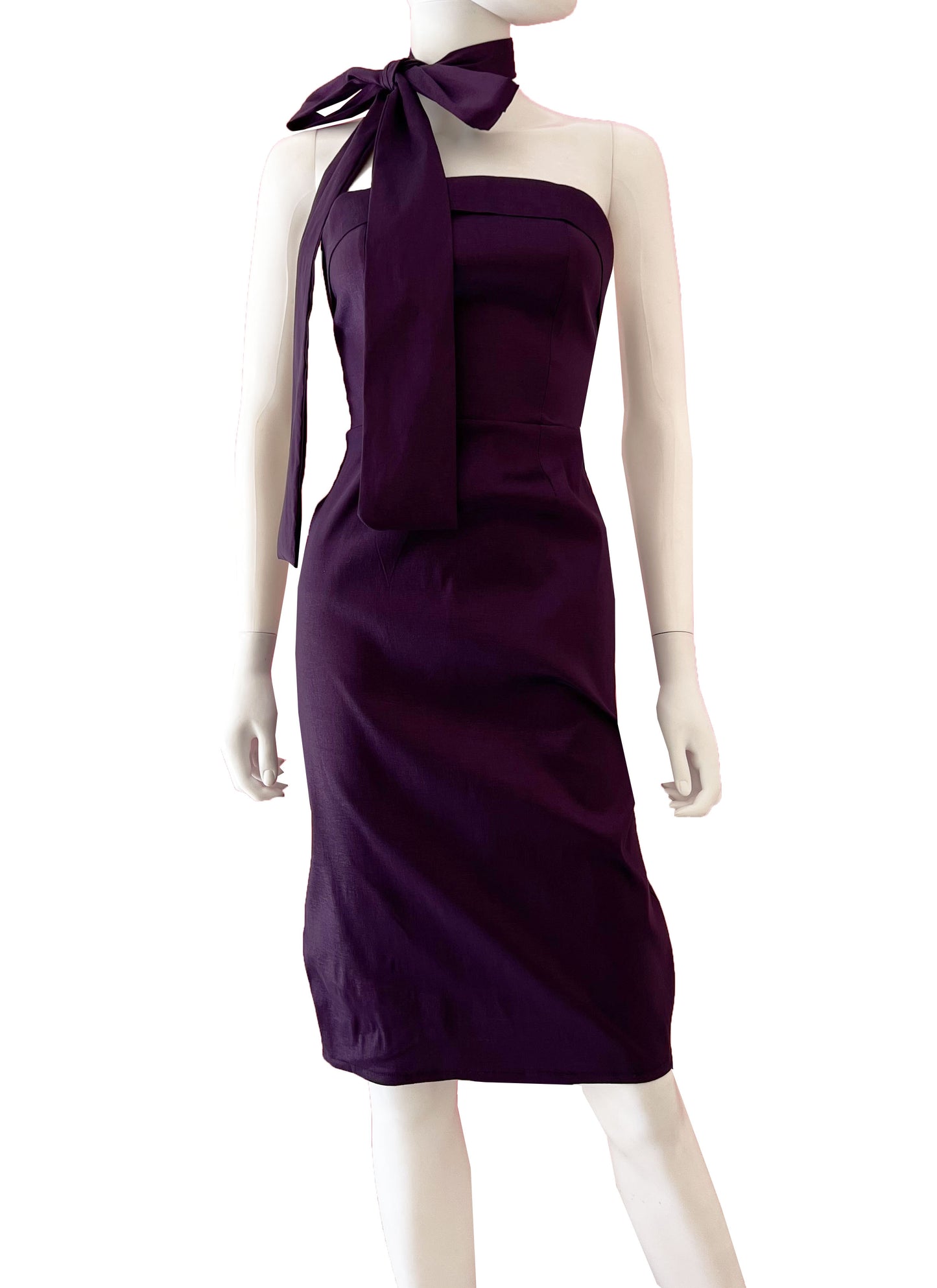 Vestido strapless midi uva.