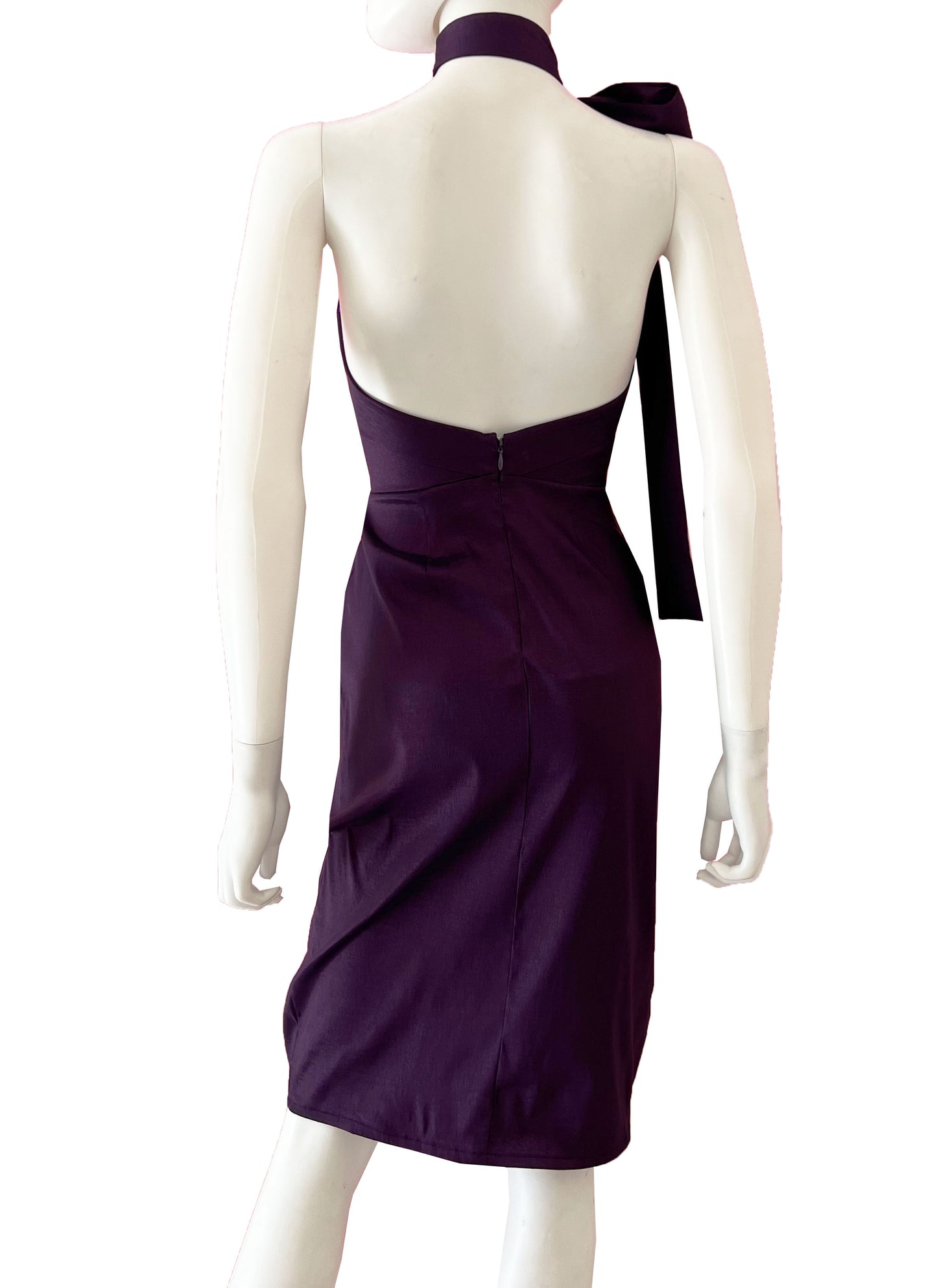 Vestido strapless midi uva.