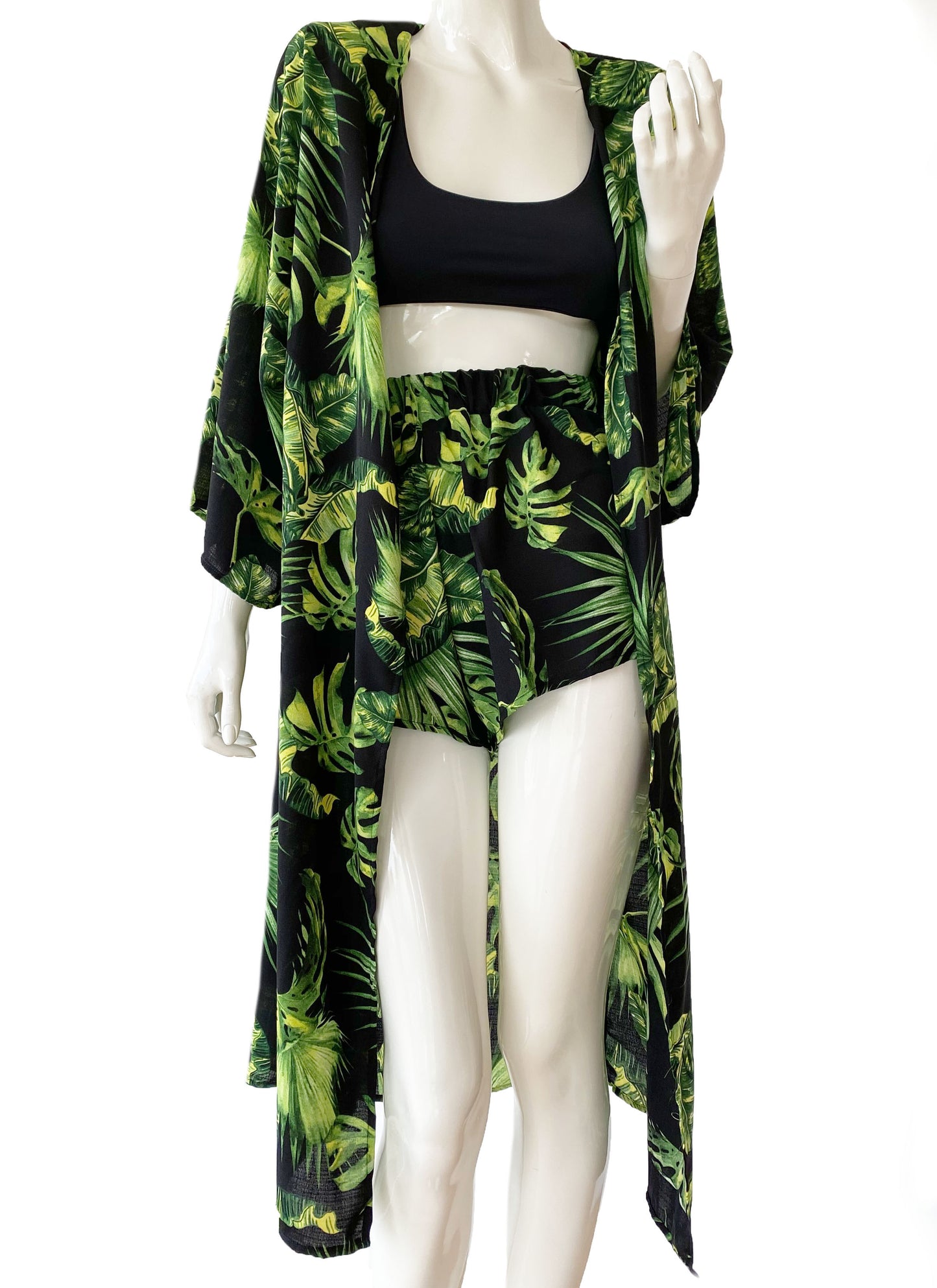 Kimono largo estampado negro.