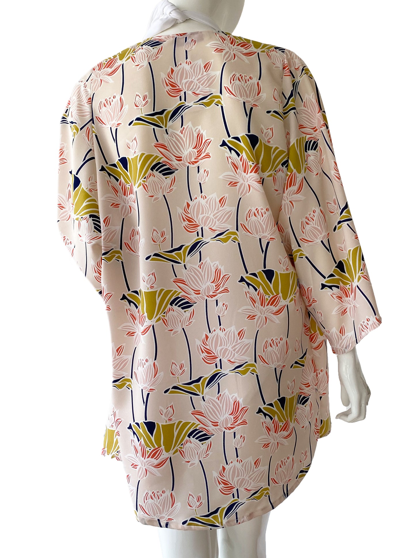 Kimono floral rosa.