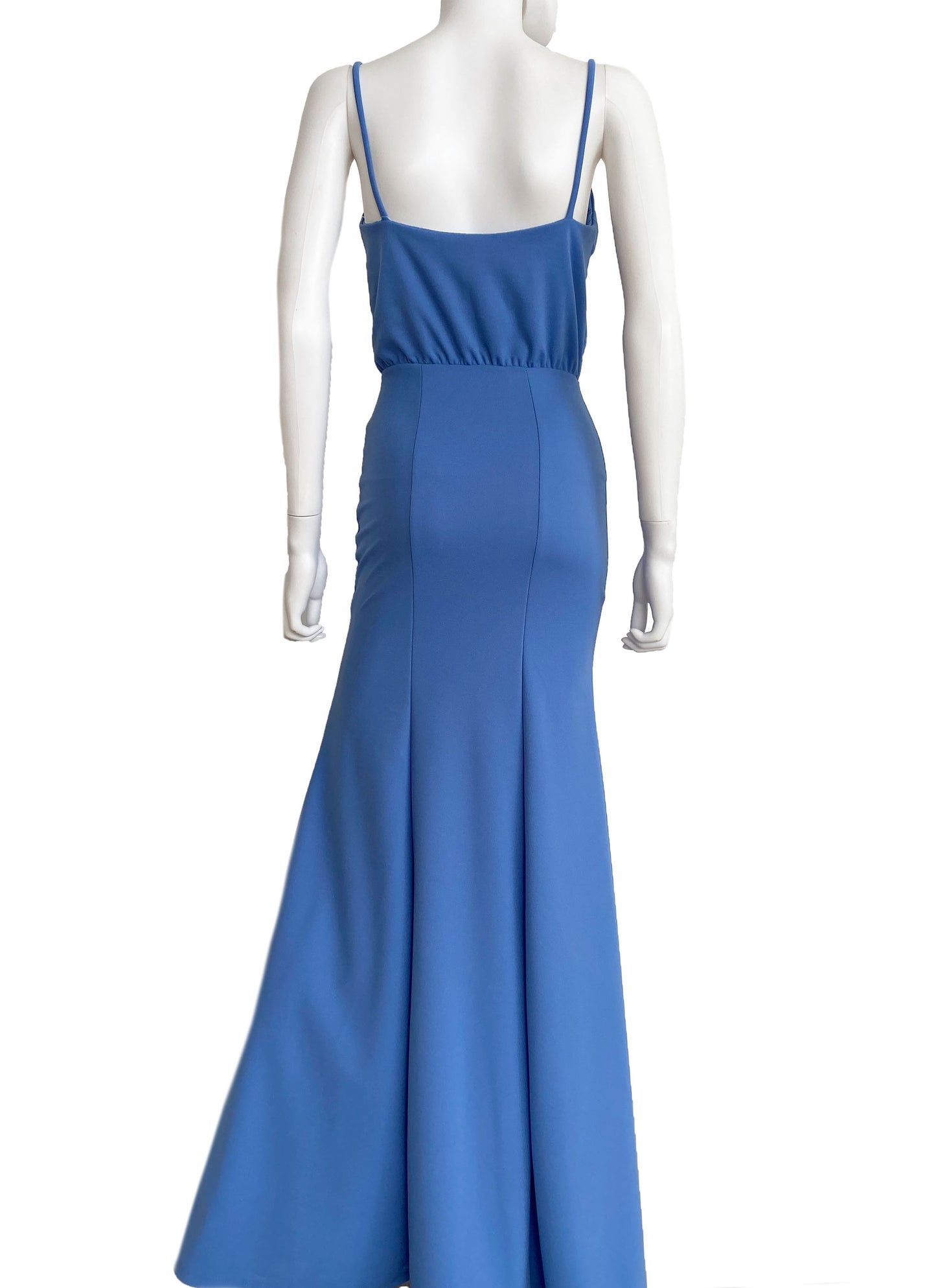 Vestido tirante volantes azul.