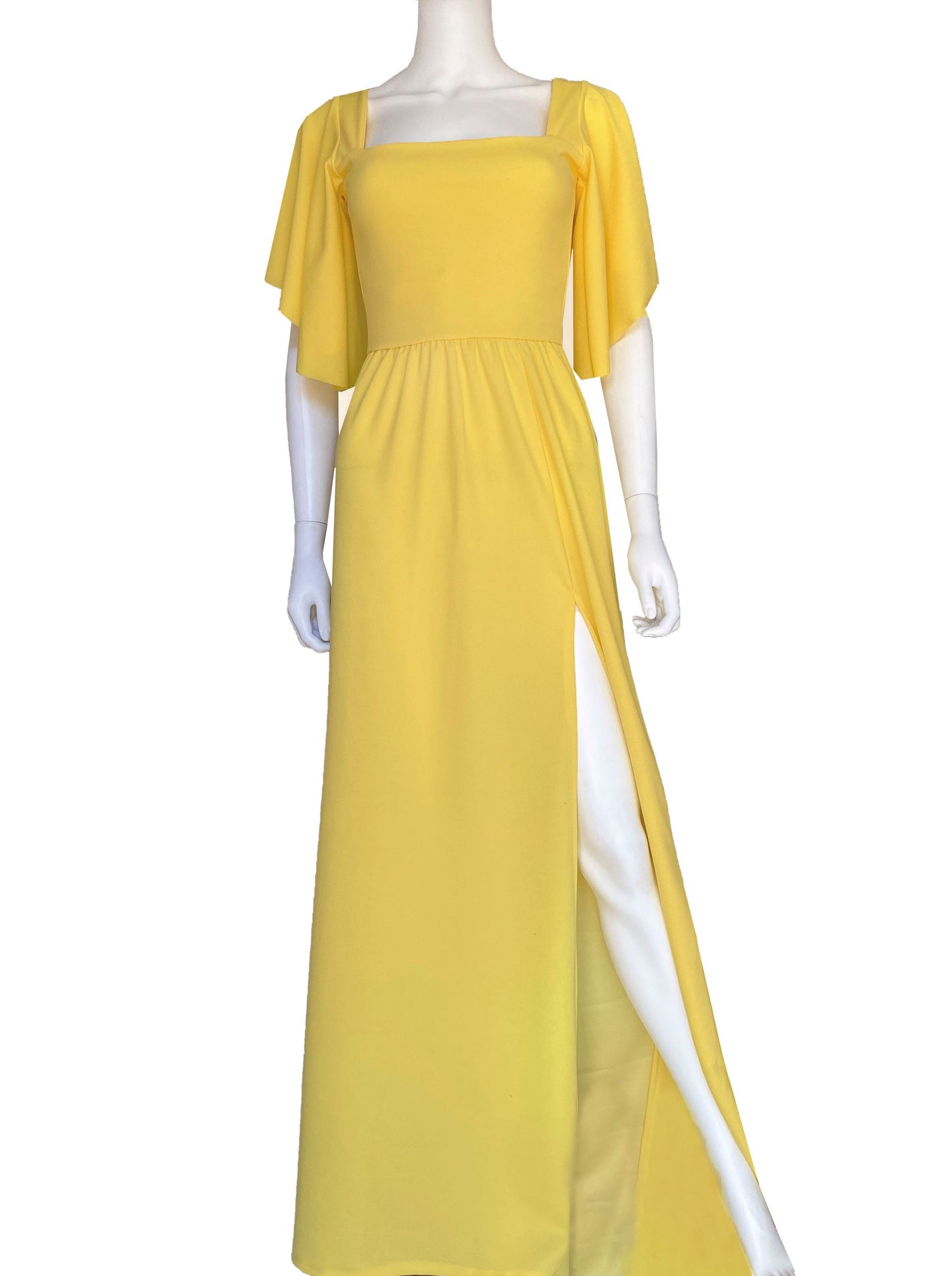 Vestido manga mariposa recto amarillo.