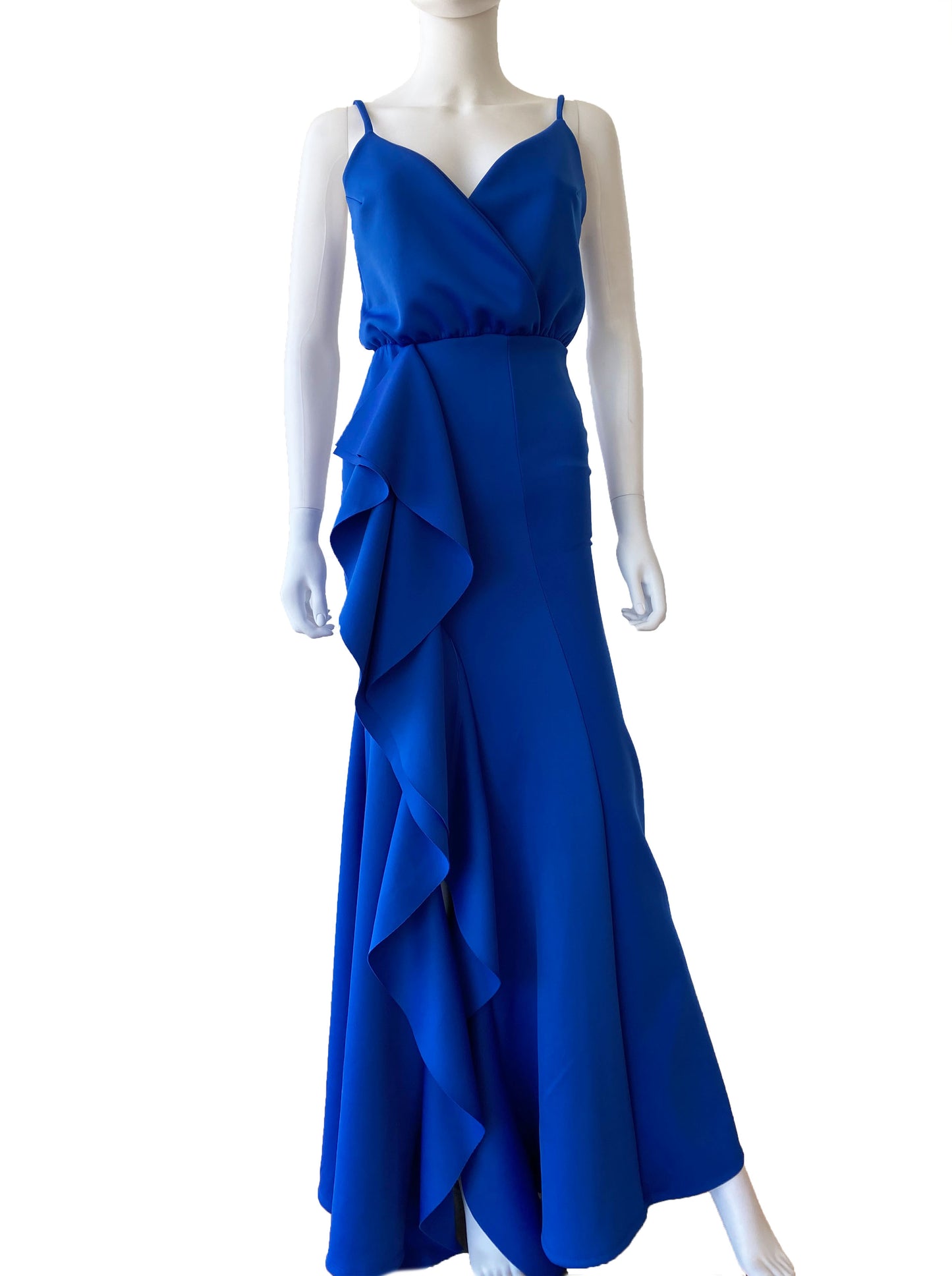 Vestido tirante volantes azul rey.