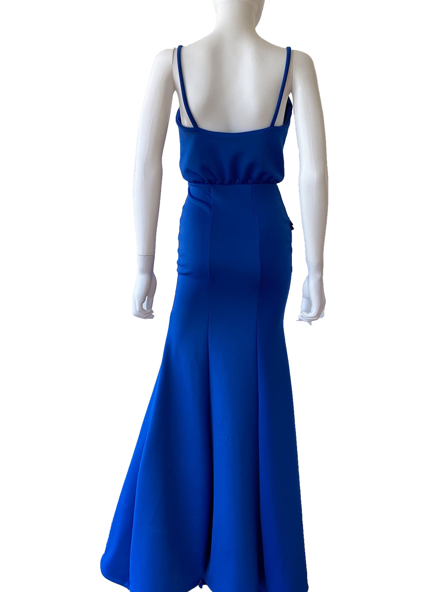 Vestido tirante volantes azul rey.