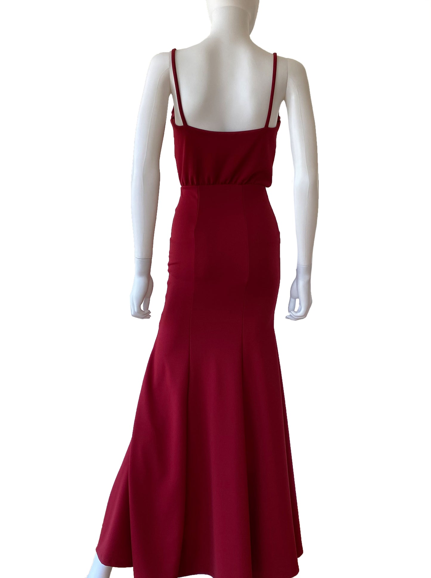 Vestido tirante volantes tinto.