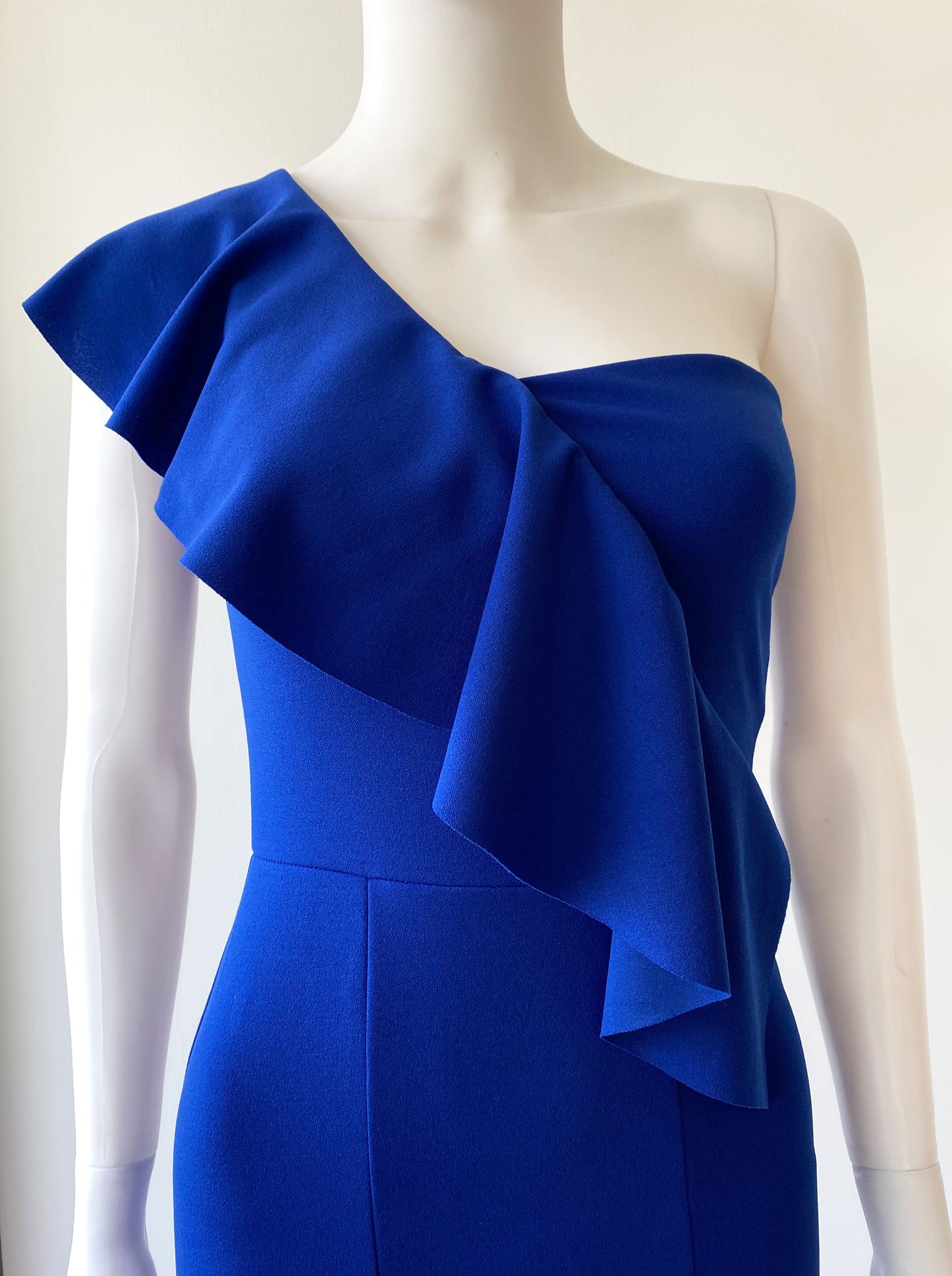 Vestido olán cruzado azul rey.