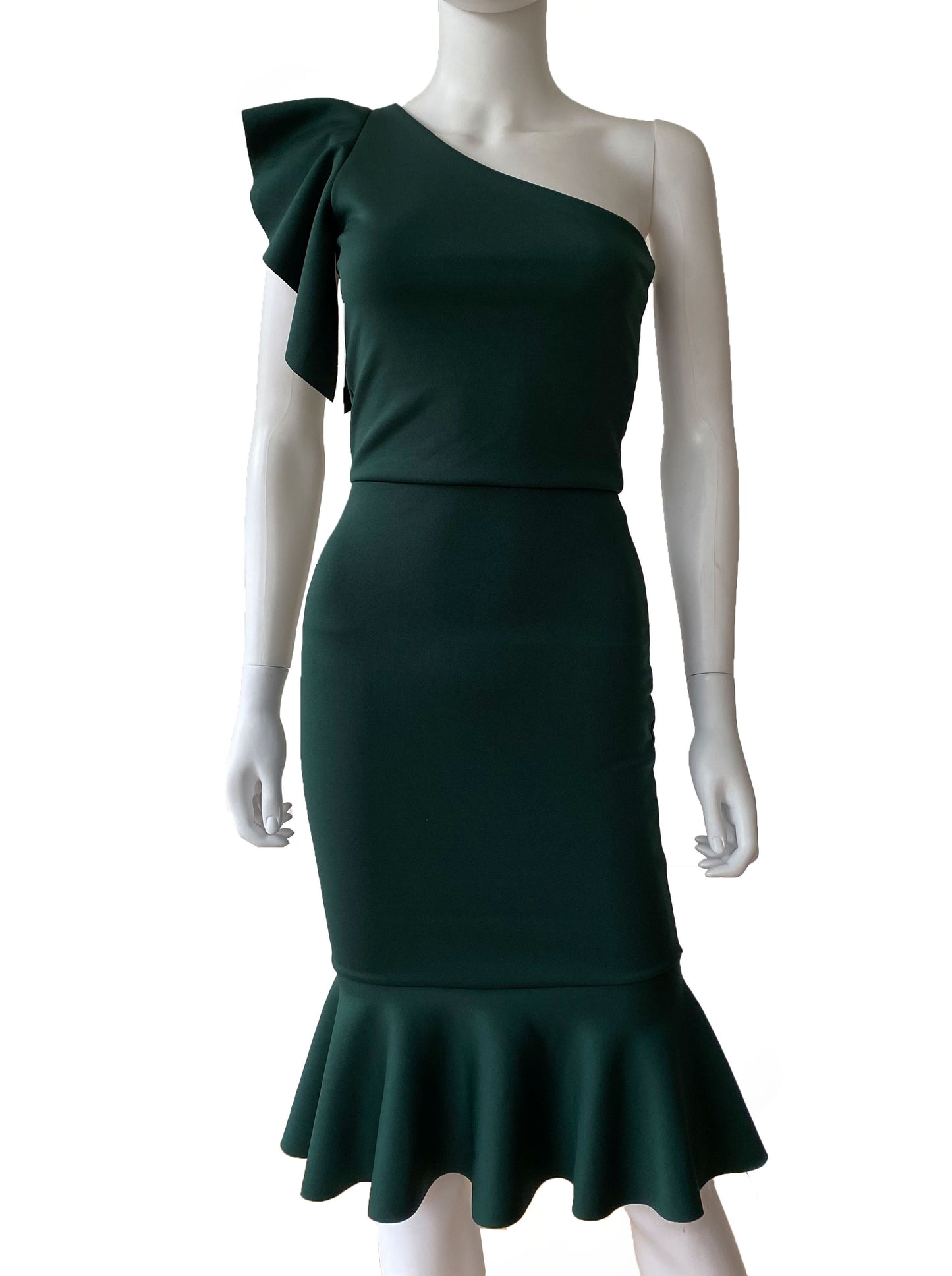Vestido olán en hombro midi verde botella.