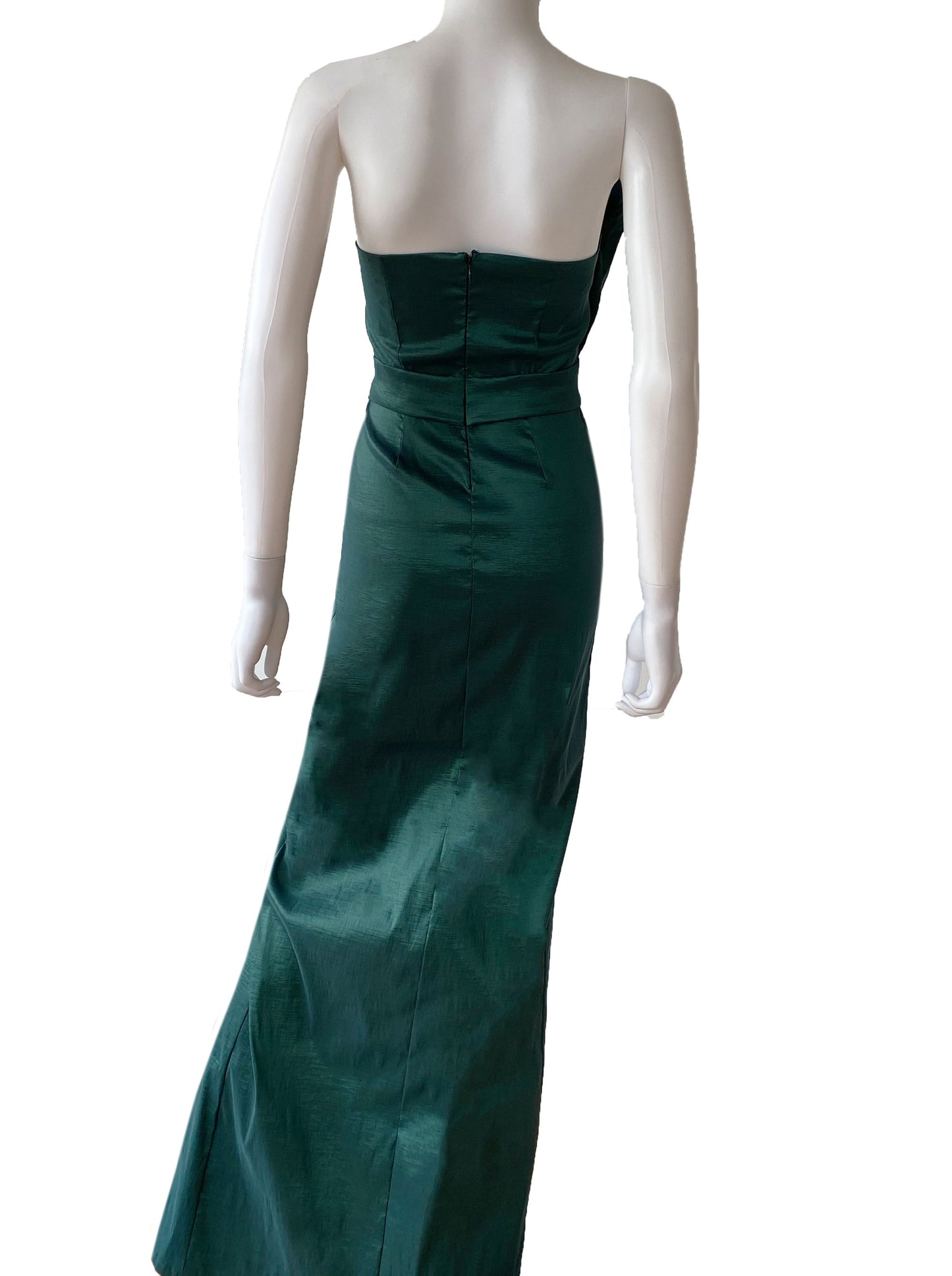 Vestido moño oversize verde.