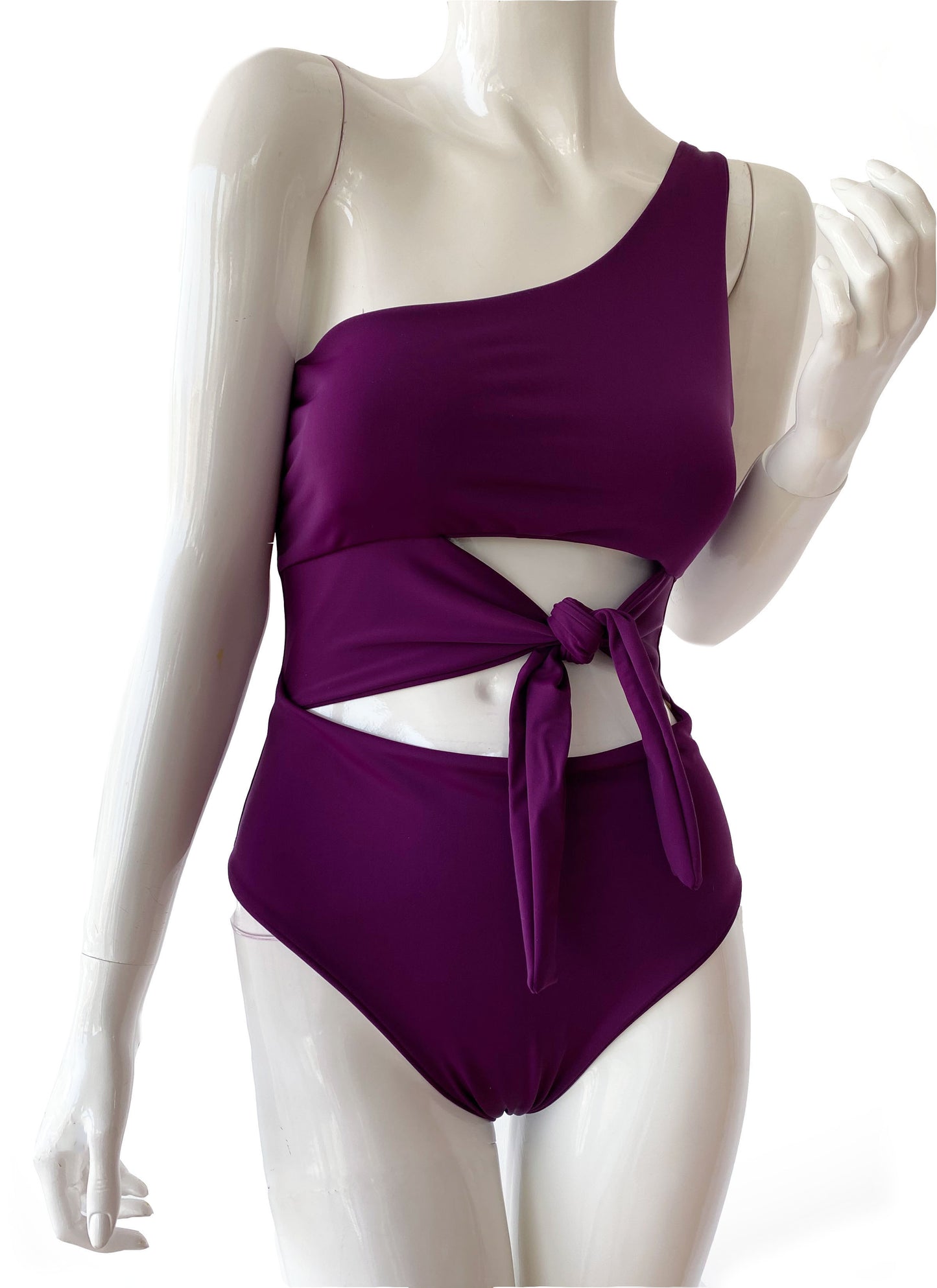 Monokini nudo uva.