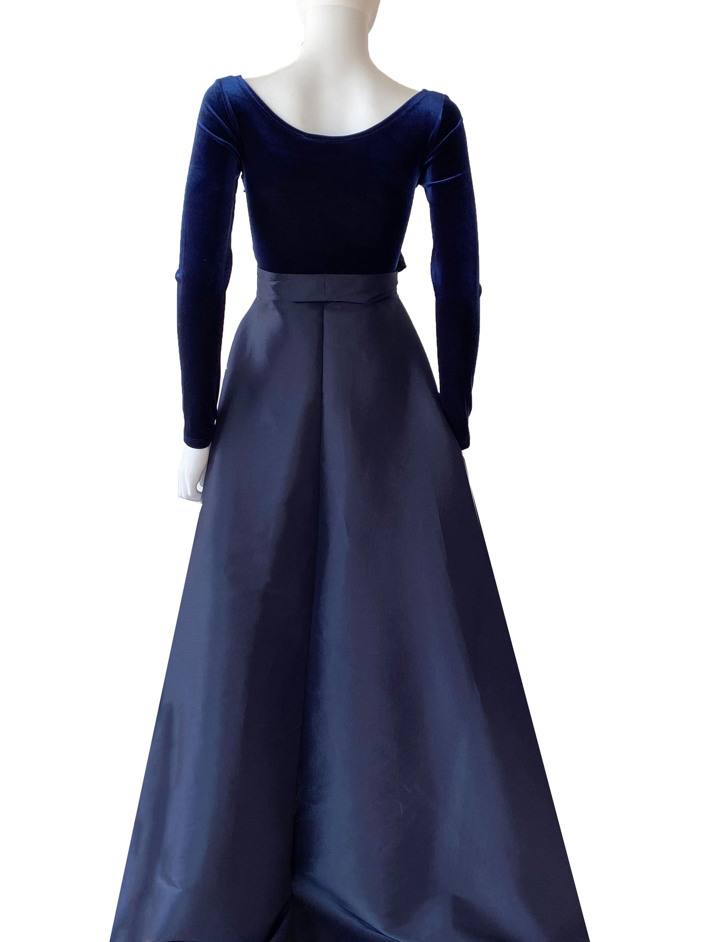 Vestido velvet tafeta azul marino.