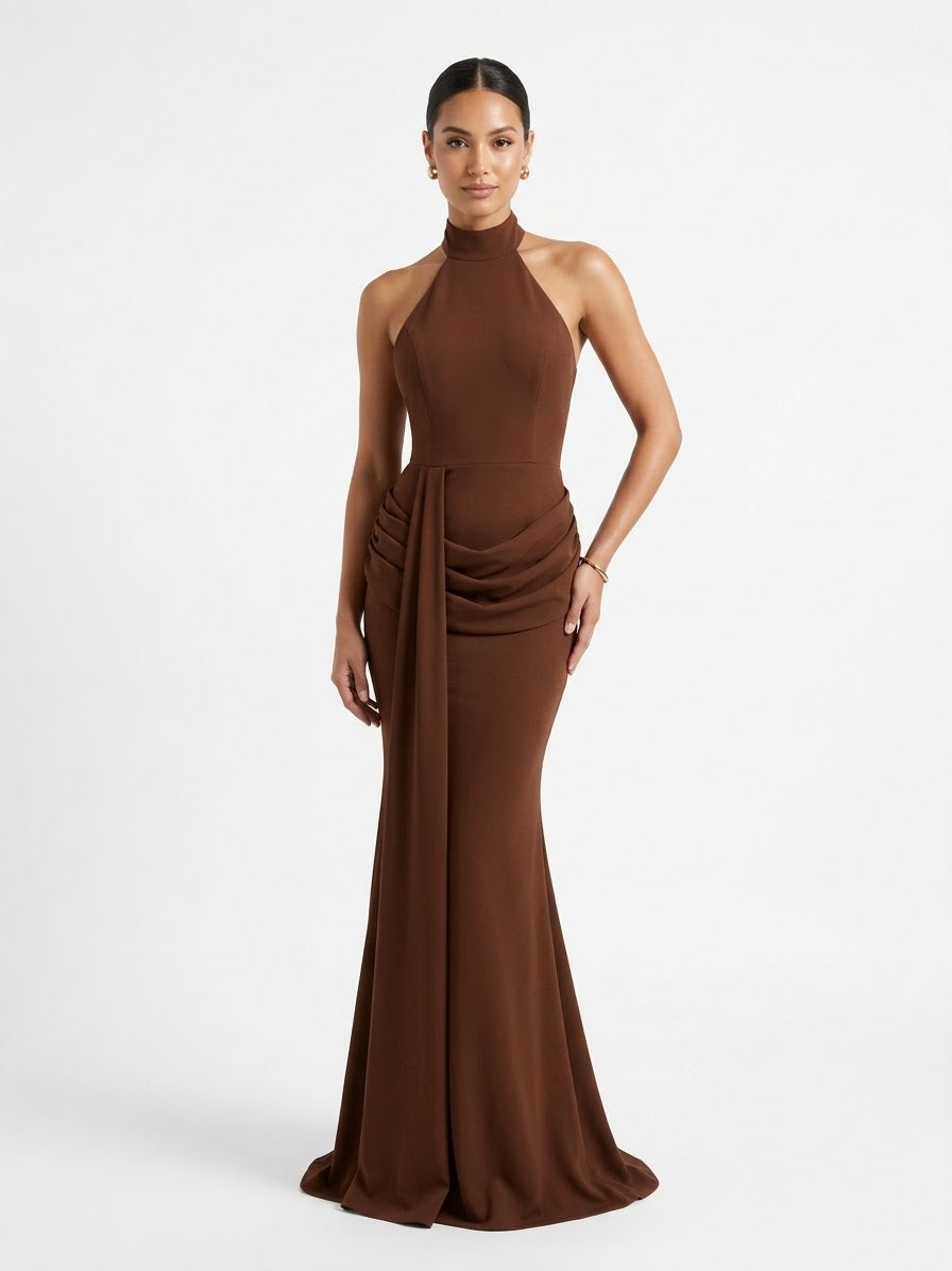 Vestido halter detalle en cadera café
