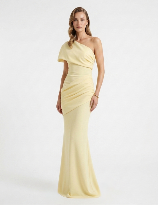 Vestido plisado en cadera y en un brazo butter yellow