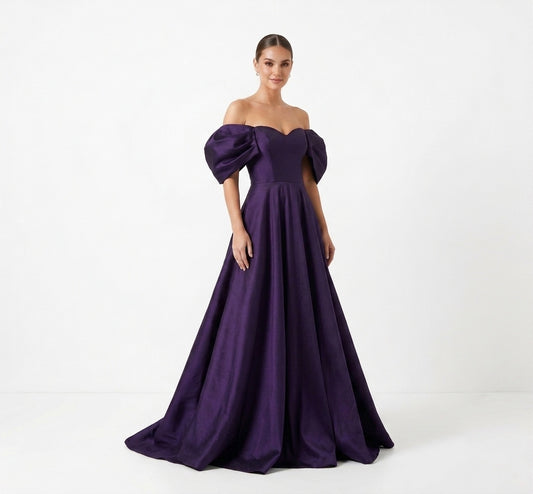 Vestido manguitas plisadas uva