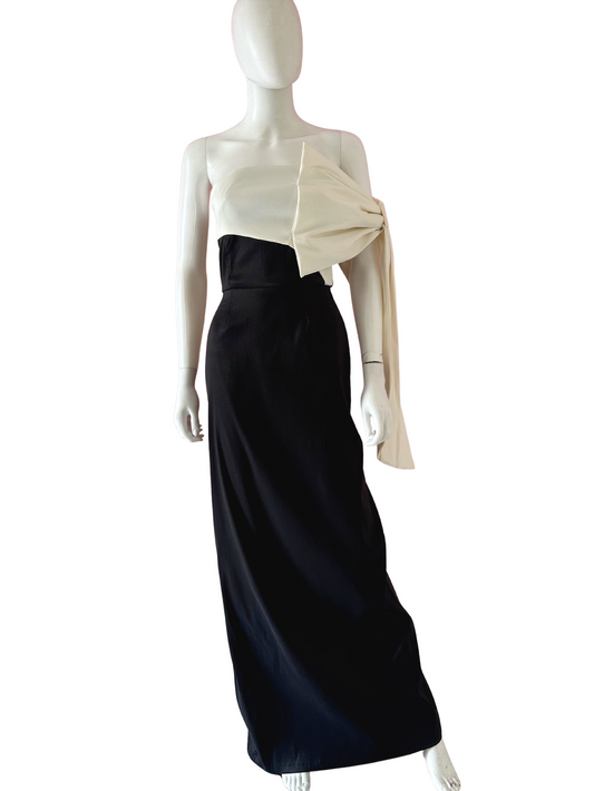 Vestido moño en brazo negro ivory