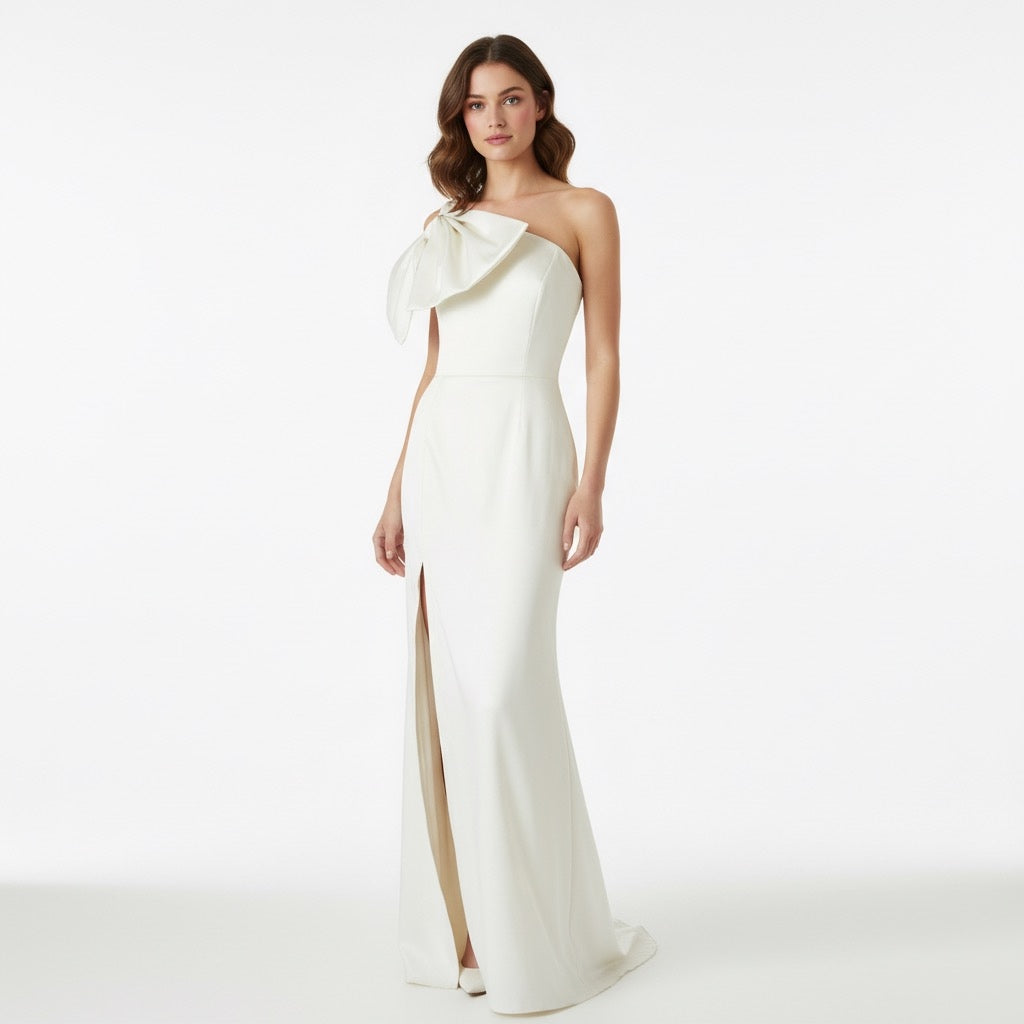 Vestido moño en pecho ivory largo.