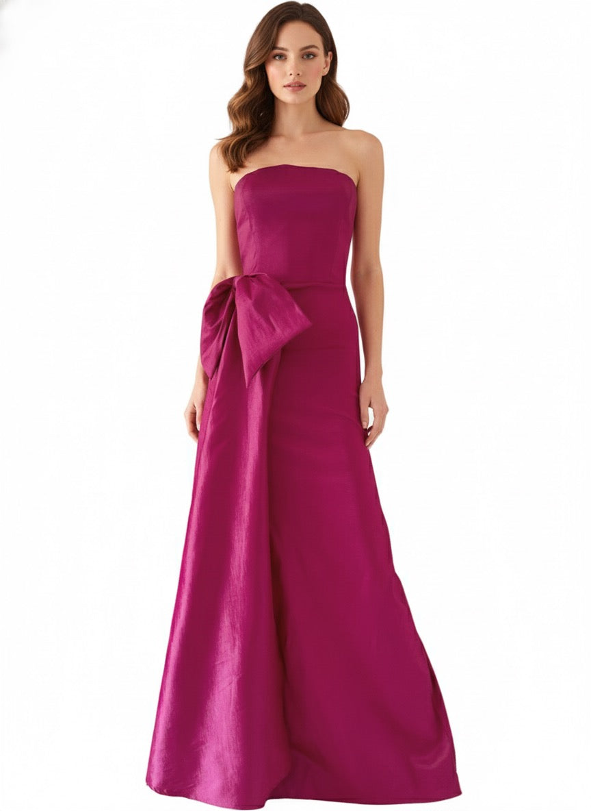 Vestido cauda lateral con moño sangria