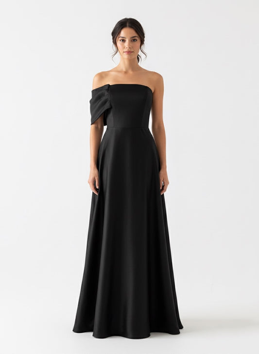 Vestido manga caída plisada negro