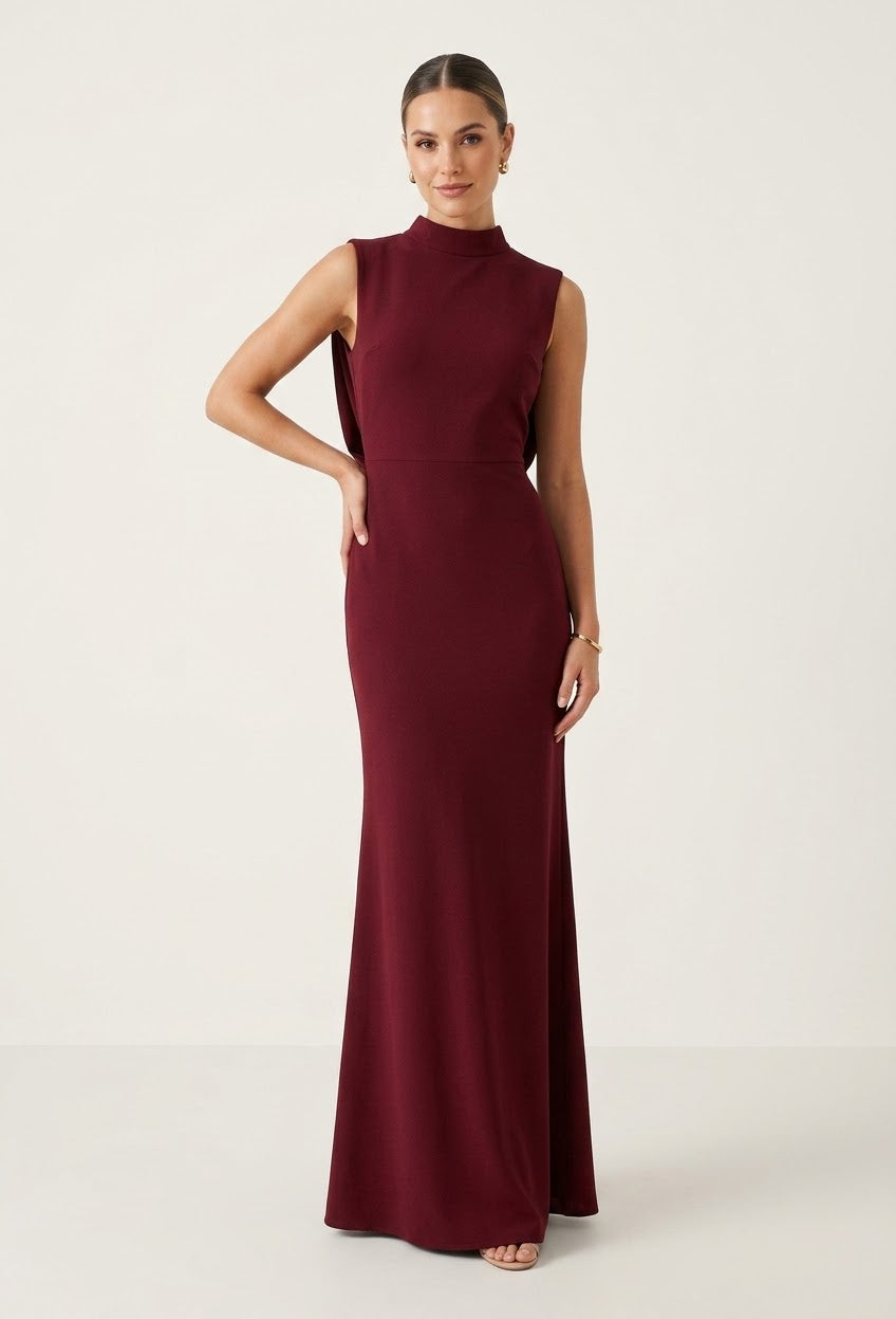Vestido colgantes en espalda tinto