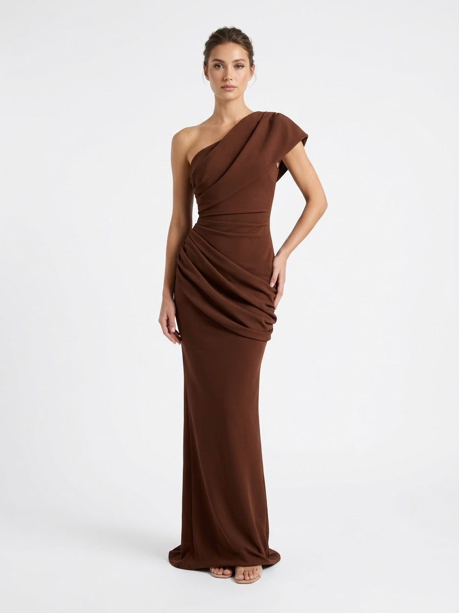 Vestido plisado en cadera y manga café
