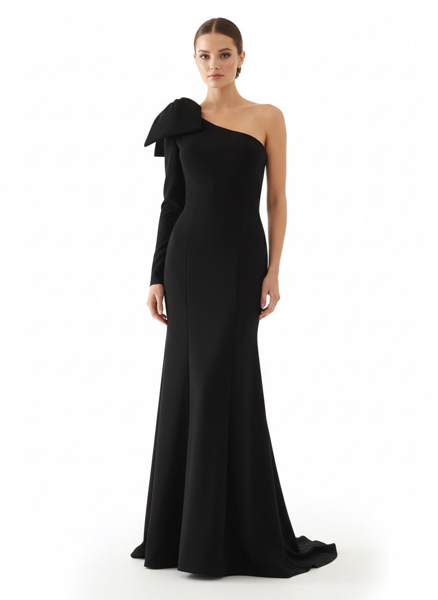 Vestido con moño en hombro negro.