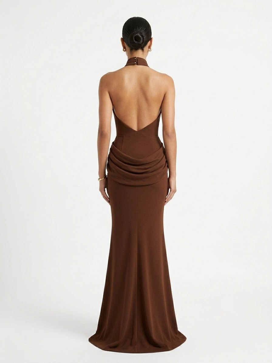 Vestido halter detalle en cadera café