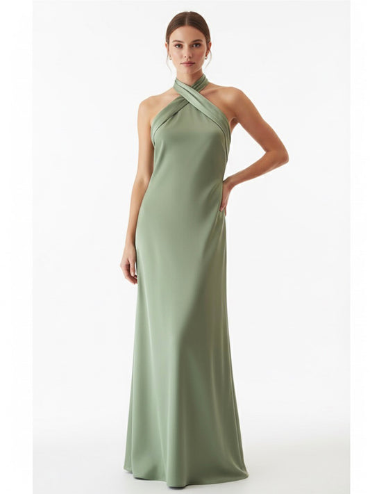 Vestido halter satén pistache.