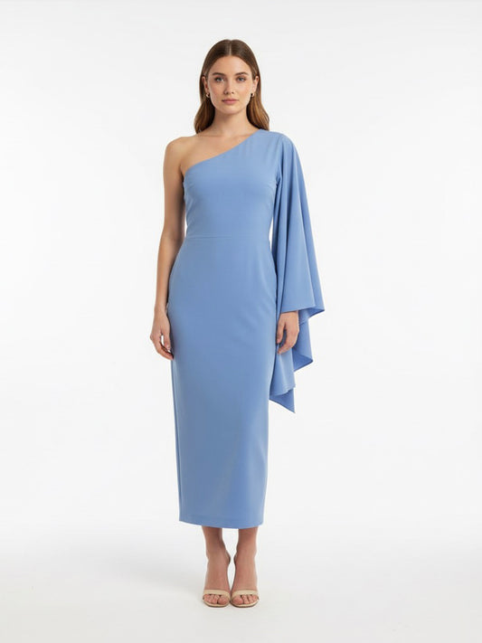 Vestido midi manga oversize azul pastel.