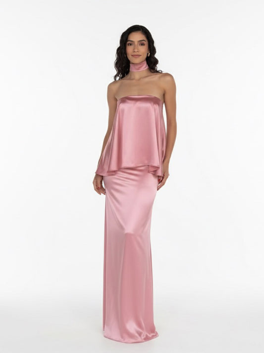 Vestido choker  blusa volante rosa.