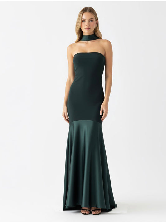 Vestido strapless sirena dos telas verde