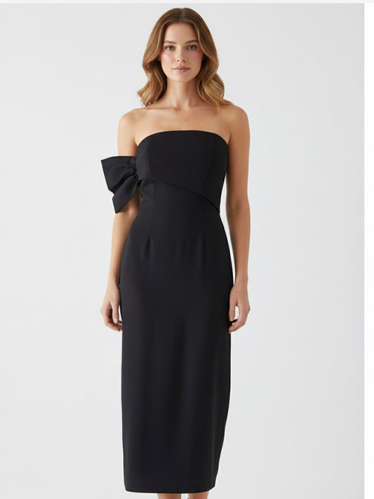 Vestido midi moño en brazo falda recta negro