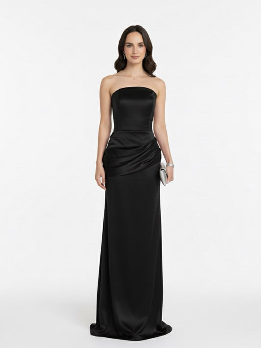 Vestido strapless con detalle en cadera negro