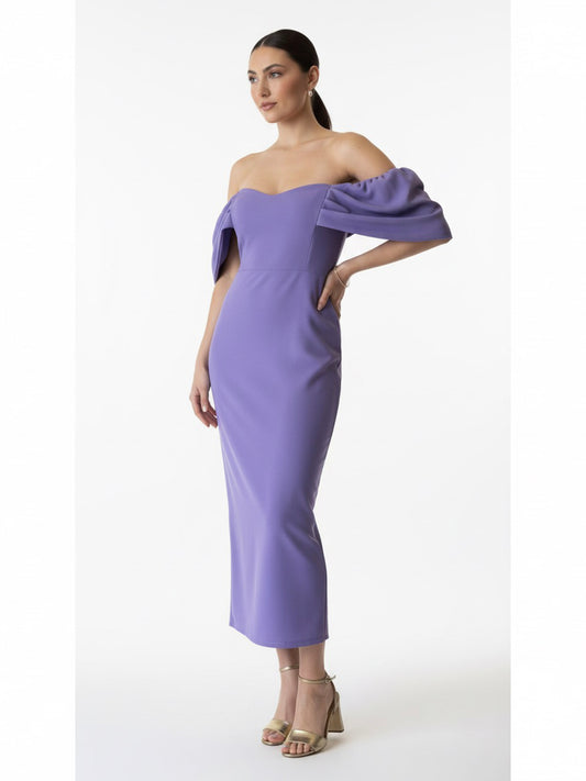 Vestido colgante mangas caídas morado.