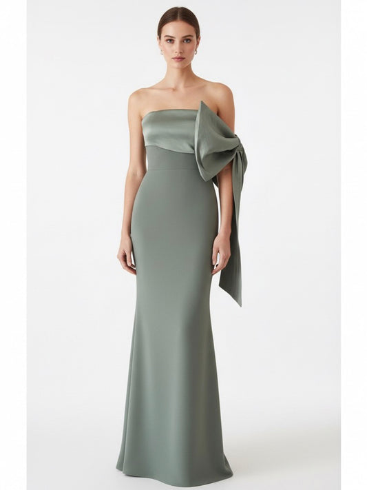 Vestido moño en brazo pistache.
