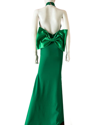 Vestido halter verde pasto moño espalda