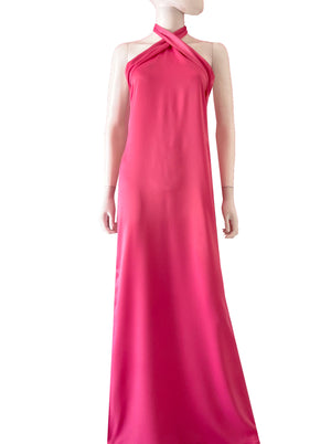 Vestido halter satén rosa.