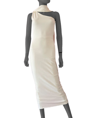 Vestido banda colgante en cuello ivory