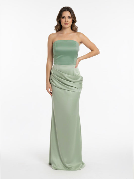 Vestido strapless con detalle en cadera pistache
