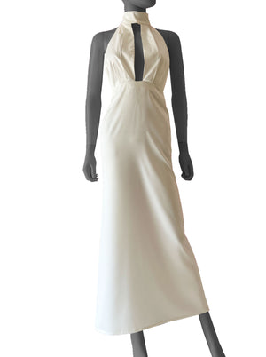 Vestido halter sin espalda ivory.