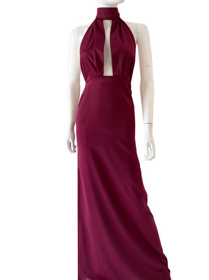 Vestido halter satén tinto.